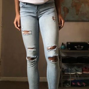 Light blue Aeropostale skinny jeans